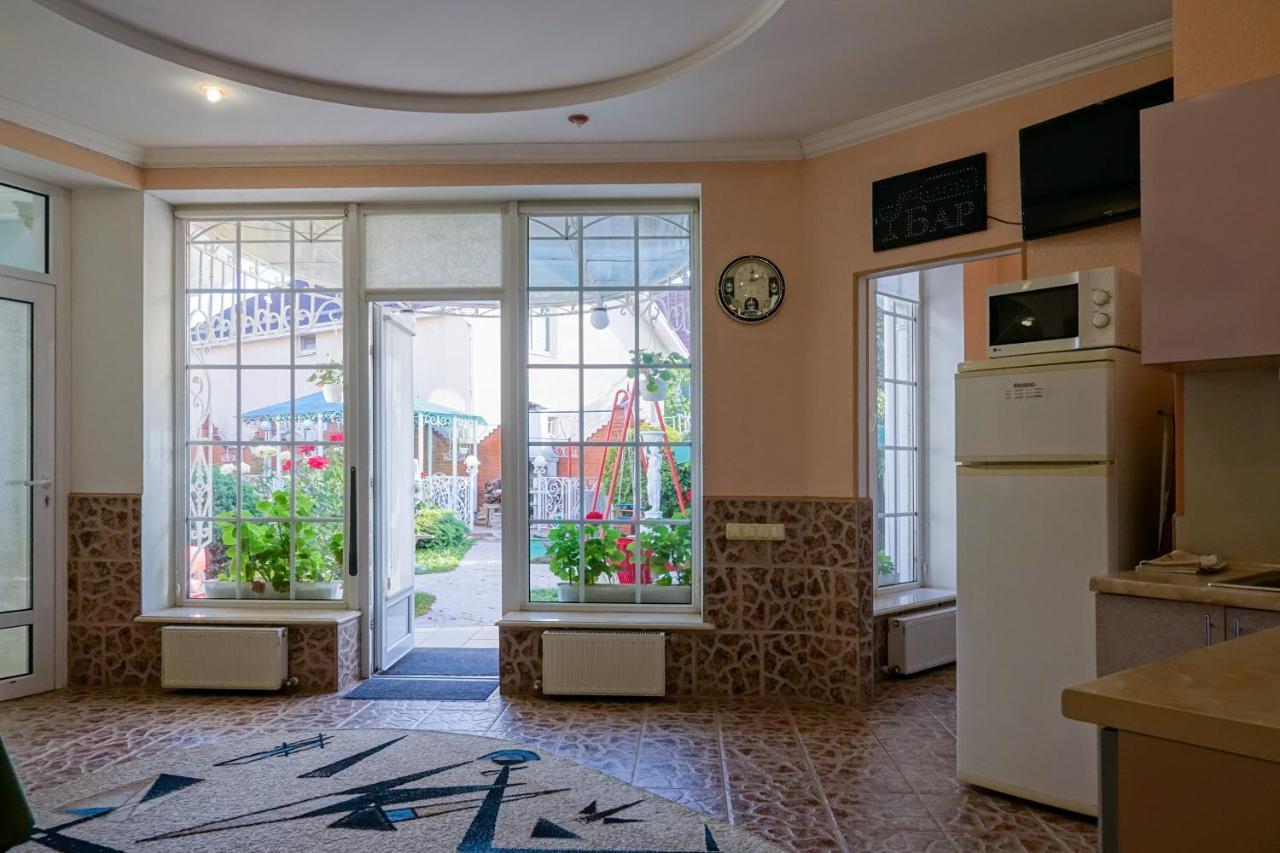 אודסה White House Apartments מראה חיצוני תמונה