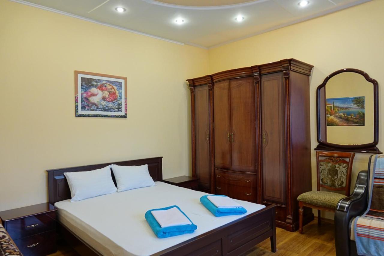 אודסה White House Apartments מראה חיצוני תמונה