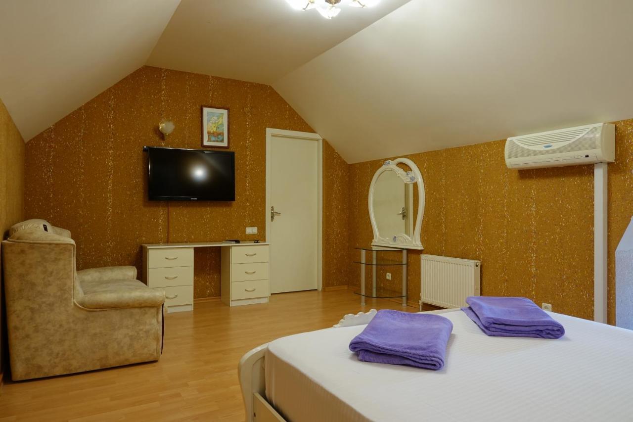 אודסה White House Apartments מראה חיצוני תמונה
