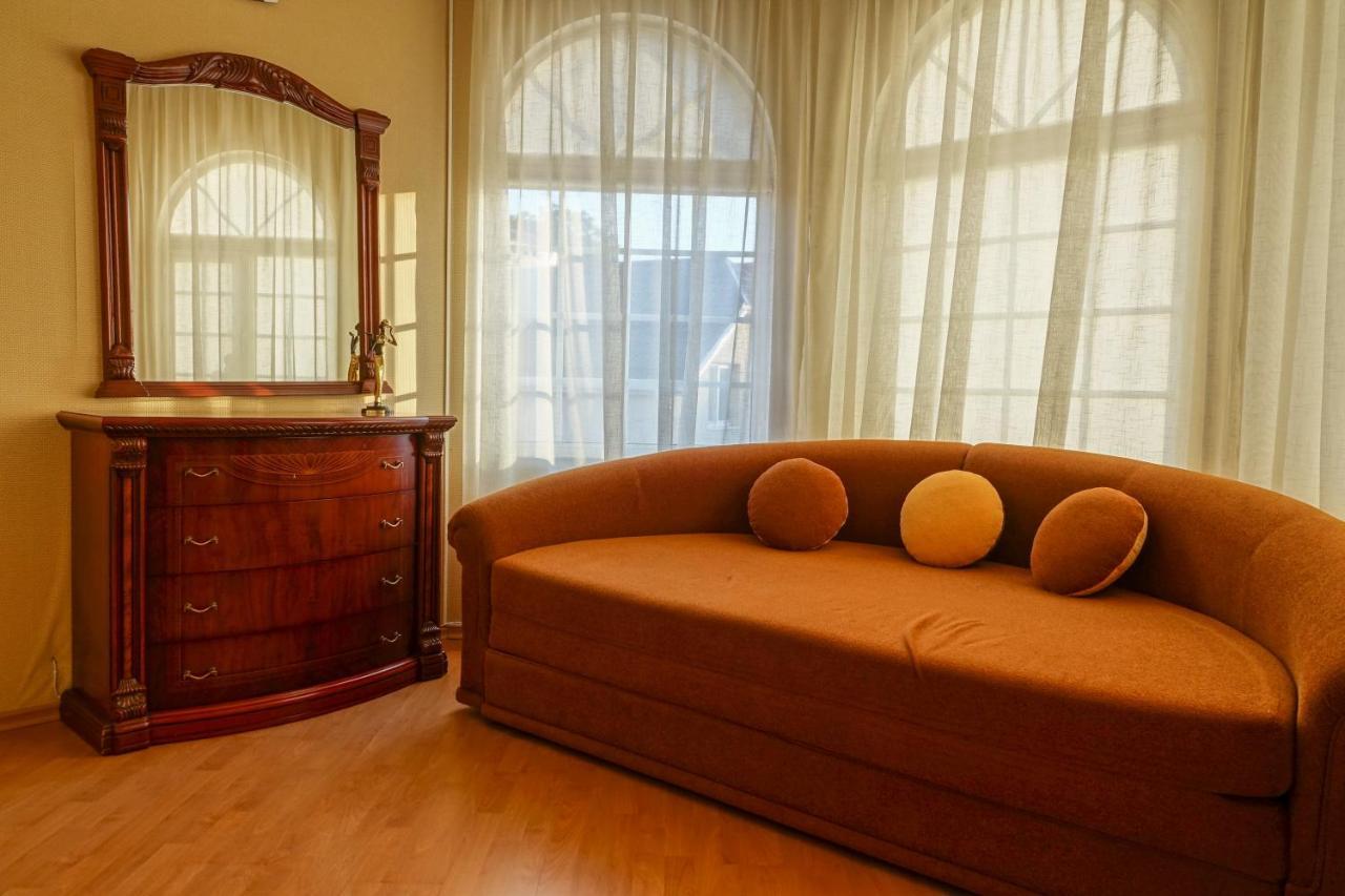 אודסה White House Apartments מראה חיצוני תמונה
