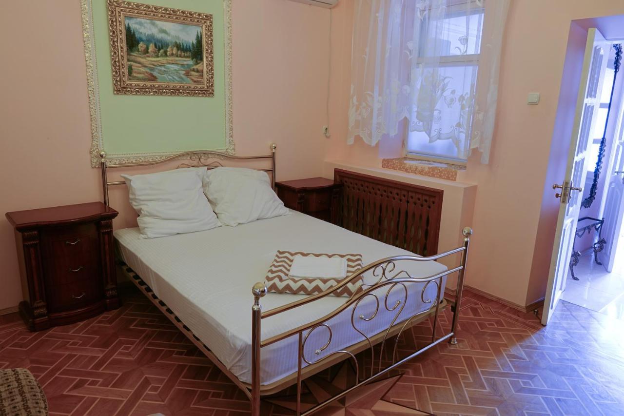 אודסה White House Apartments מראה חיצוני תמונה